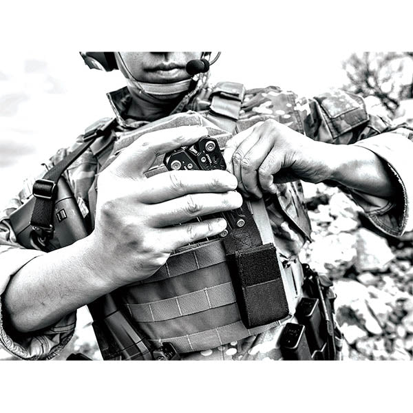 GERBER TRUSS MULTITOOL, inclusa guaina compatibile con MOLLE