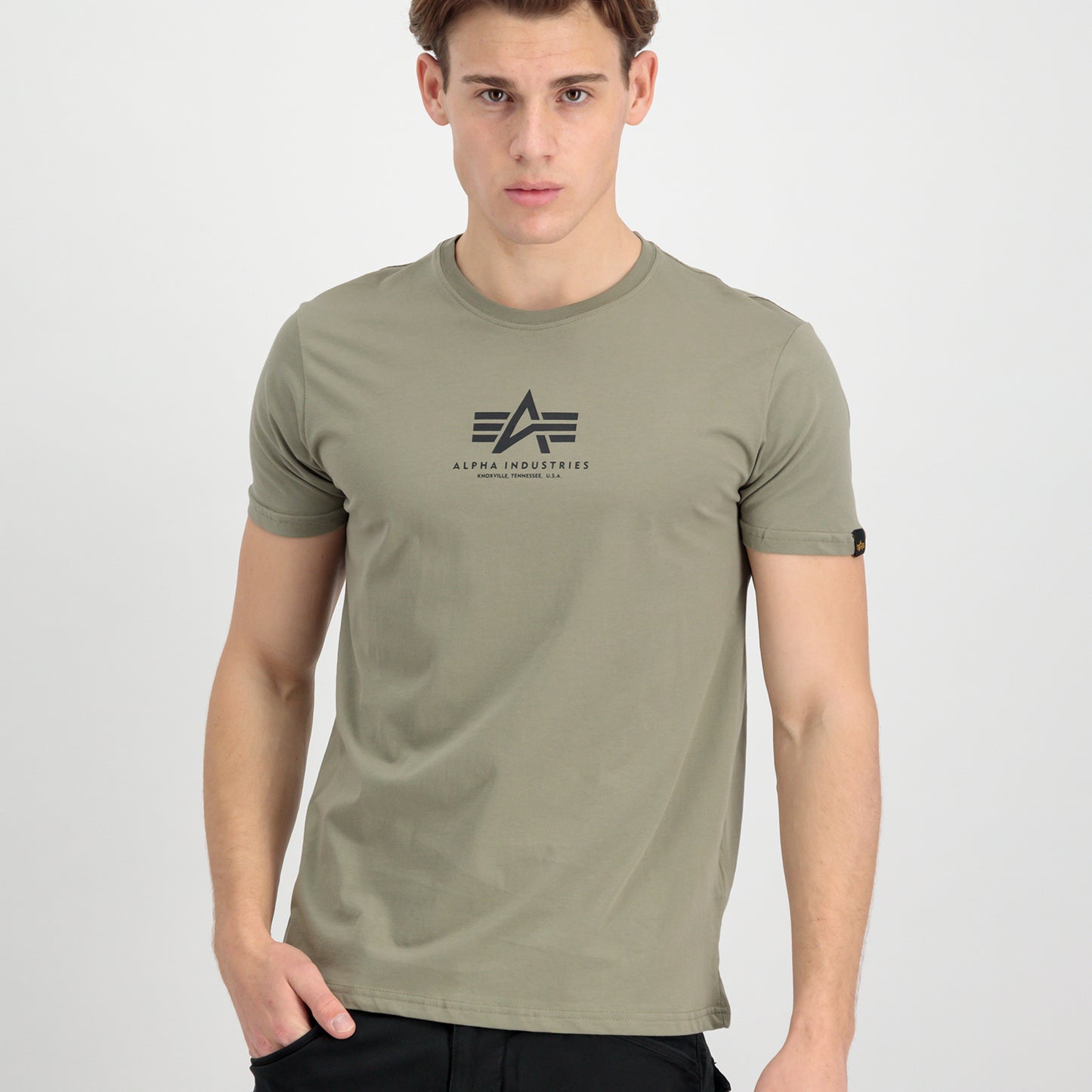 Basic Mid Logo T-Shirt