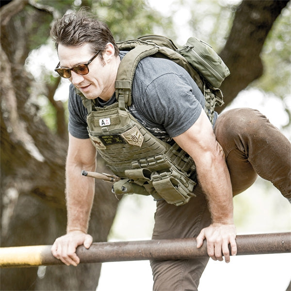 Coltello tattico STRONGARM, affilatura liscia, nero