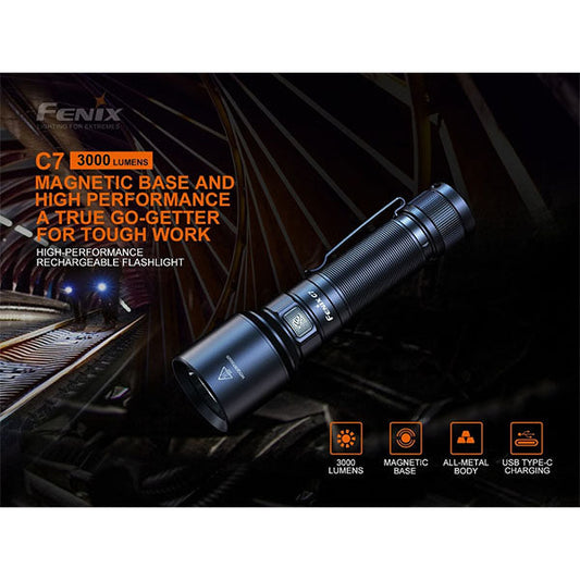 Torcia LED C7, 3.000 lumen, batteria inclusa