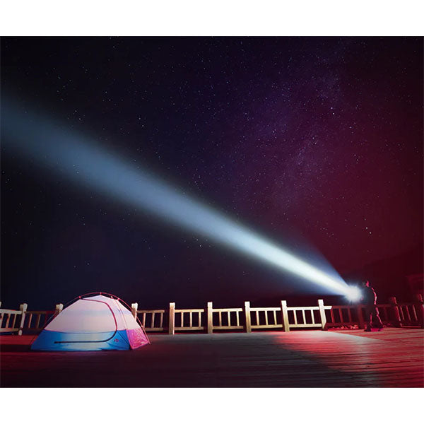 Projecteur LED SAINT TORCH 11, 3 500 lumens (batterie incluse)