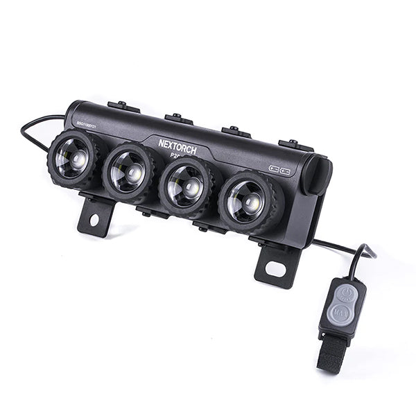 Lampada tattica a LED P20 4K, 4.000 lumen (batterie incluse)
