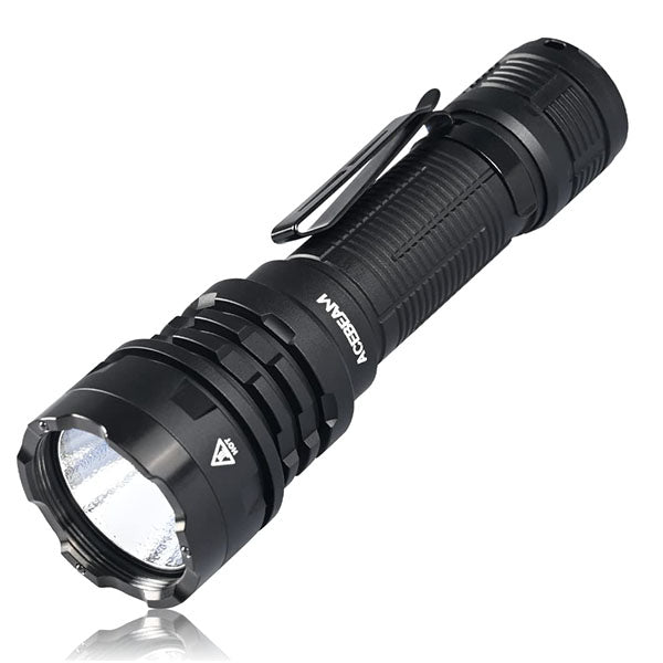 torcia tattica a LED DEFENDER P17, 4.900 lumen (batteria inclusa)