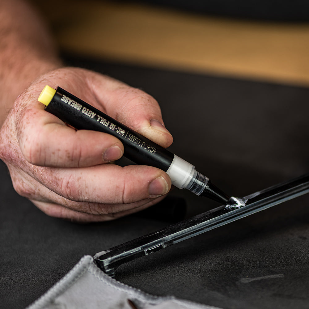 Grasso e lubrificante di importanza critica