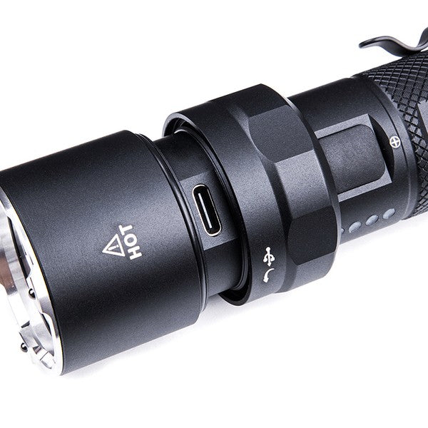 Lampe de poche tactique à LED P91, 5 000 lumens (batterie incluse)