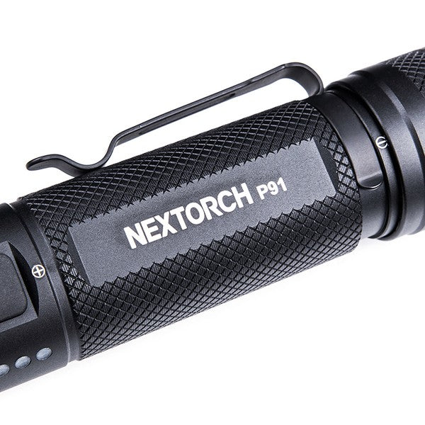 Lampe de poche tactique à LED P91, 5 000 lumens (batterie incluse)