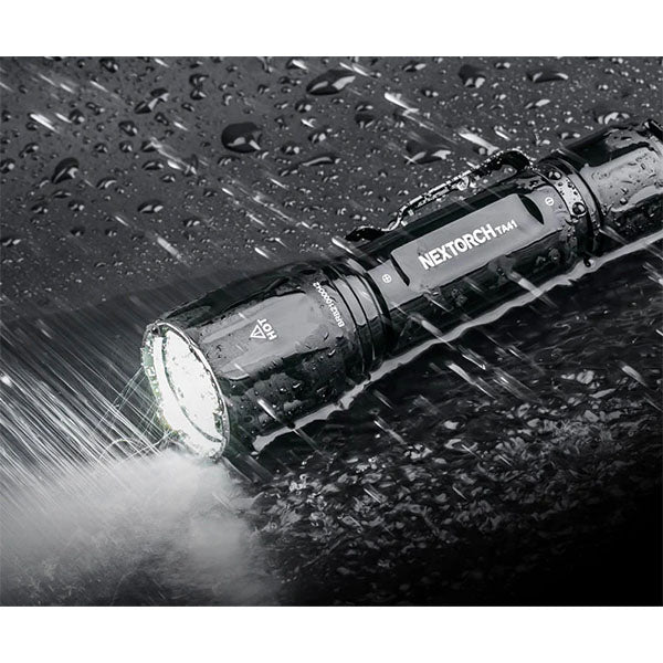 Torcia tattica a LED TA41, 2.600 lumen (batteria inclusa)