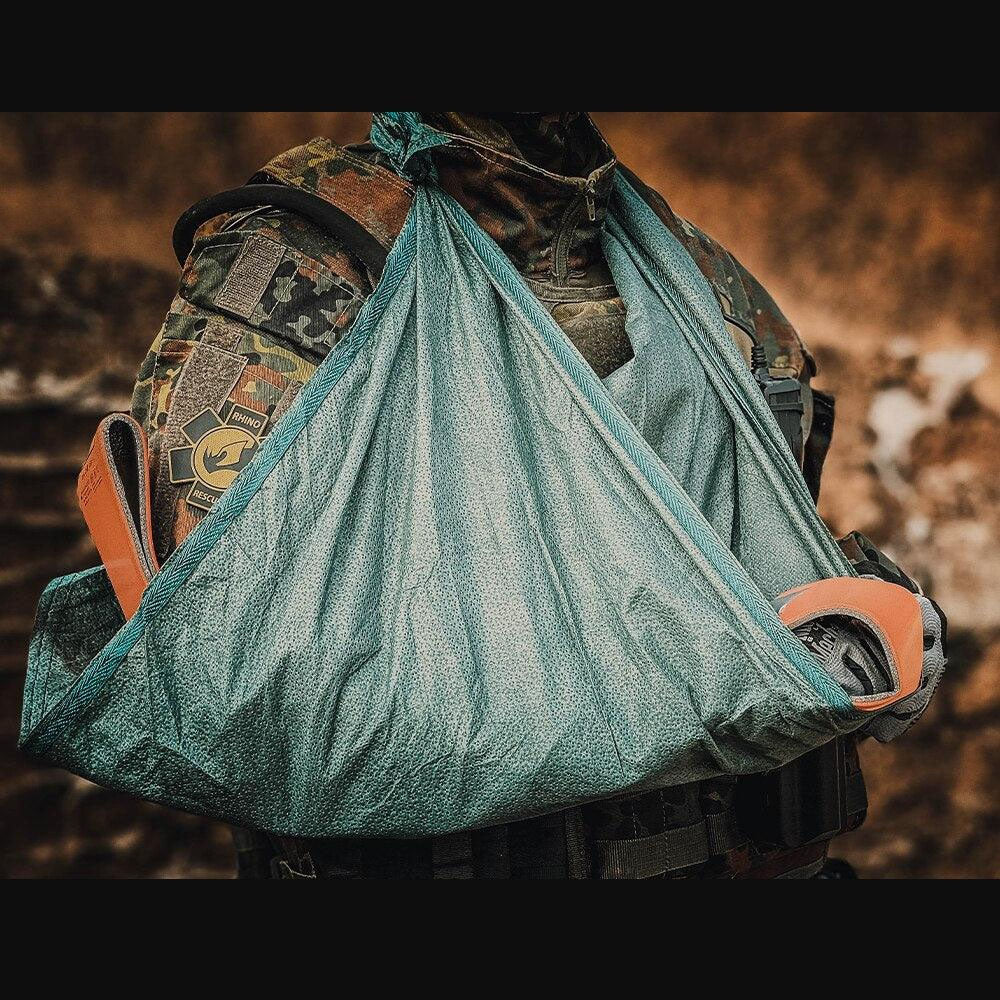 Cravatta da combattimento (sciarpa triangolare)