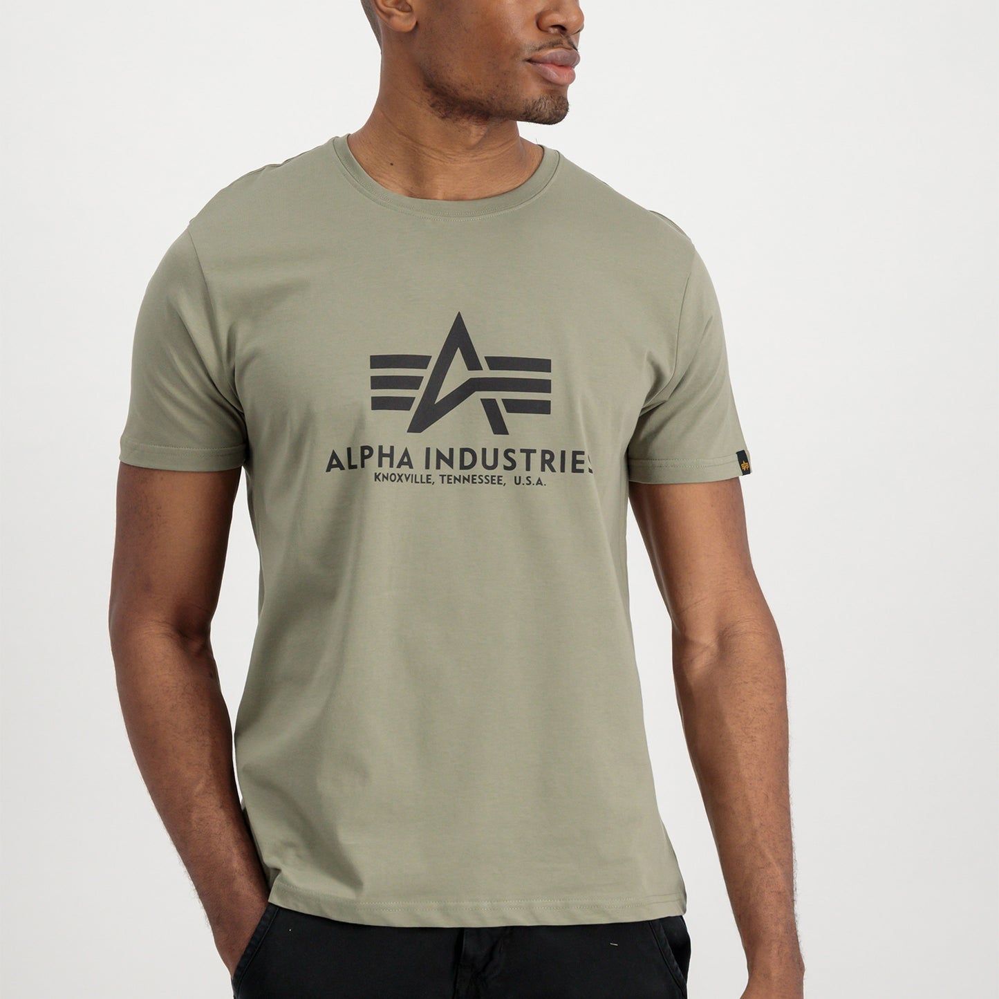 Basic T-Shirt