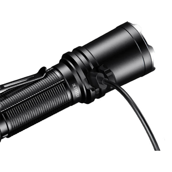LED Taschenlampe XT11R, 1'300 Lumen (inkl. Akku)