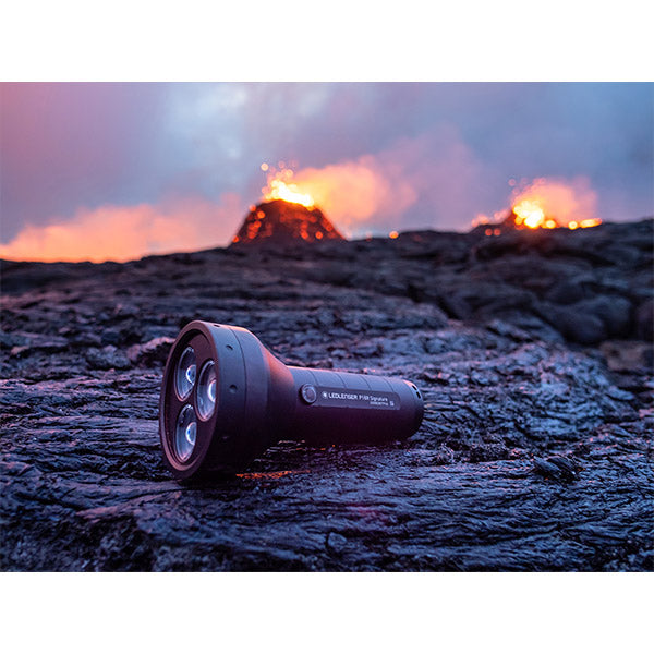 torcia tattica P18R SIGNATURE, 4.500 lumen (batteria inclusa)