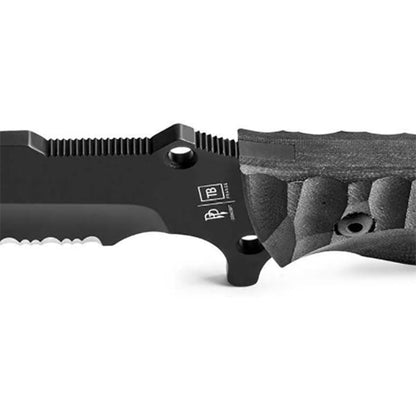 Coltello tattico MARAUDEUR G10, filo seghettato, nero