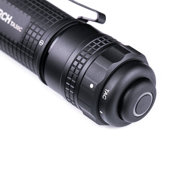 Lampe de poche LED TA30 OPERATOR, 1 600 lumens (avec batterie et capuchon arrière TA30C)