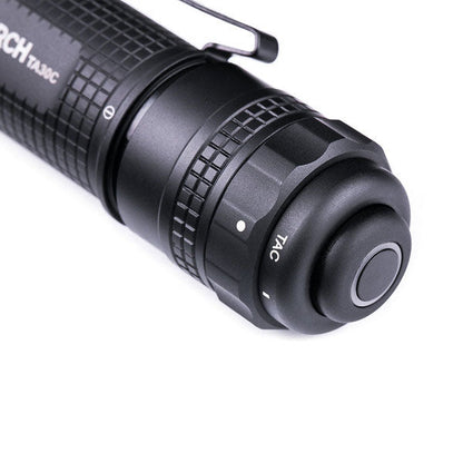 Lampe de poche LED TA30 OPERATOR, 1 600 lumens (avec batterie et capuchon arrière TA30C)