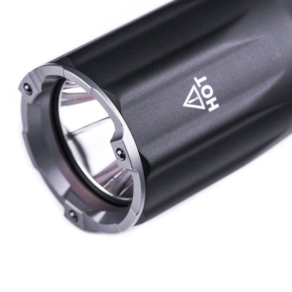 Lampe de poche LED TA30 OPERATOR, 1 600 lumens (avec batterie et capuchon arrière TA30C)