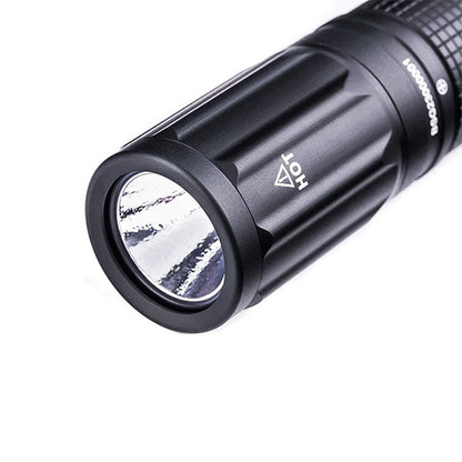 Lampe de poche LED E52C, 3 000 lumens (batterie incluse)