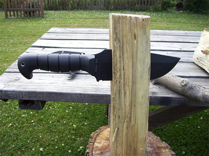 Coltello Warthog resistente