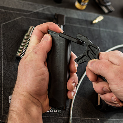 Kit 8 in 1 per lo smontaggio di pistole e caricatori Glock