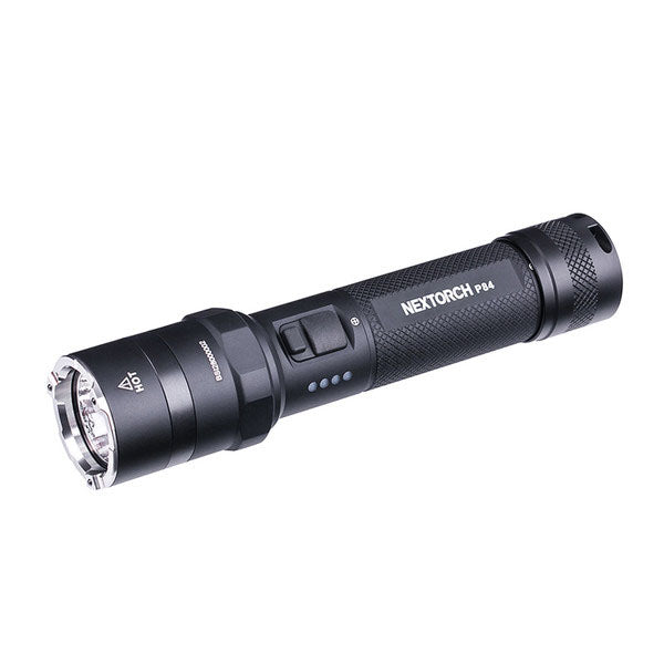 Lampe de poche tactique à LED P84, 3 000 lumens (batterie incluse)