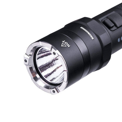 Lampe de poche tactique à LED P84, 3 000 lumens (batterie incluse)