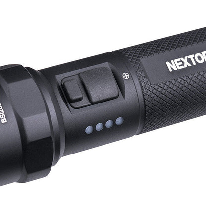 Lampe de poche tactique à LED P84, 3 000 lumens (batterie incluse)