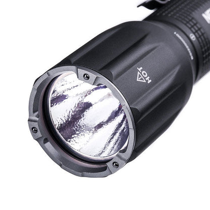 Lampe de poche tactique à LED TA30C MAX, 3 000 lumens (batterie incluse)