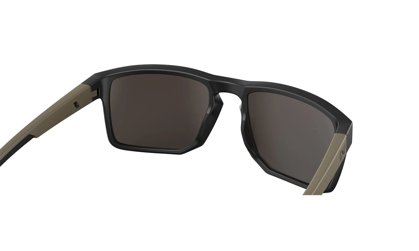 FONDATORE DI WX 
Lenti: CAPTIVATE™ Tungsten Mirror, Montatura: Nero opaco/marrone chiaro